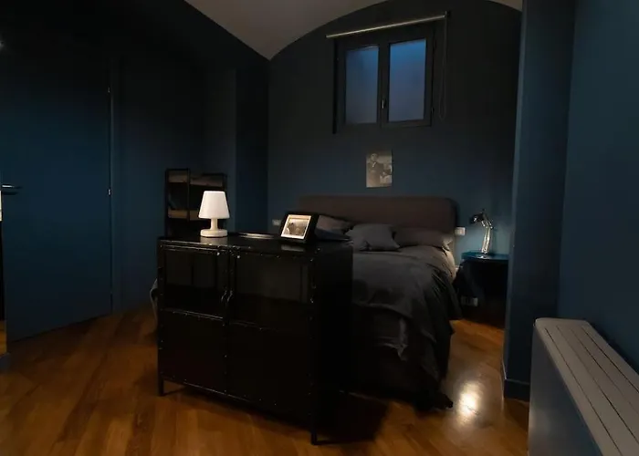 An Elegant Suite In Milan\'S Art District